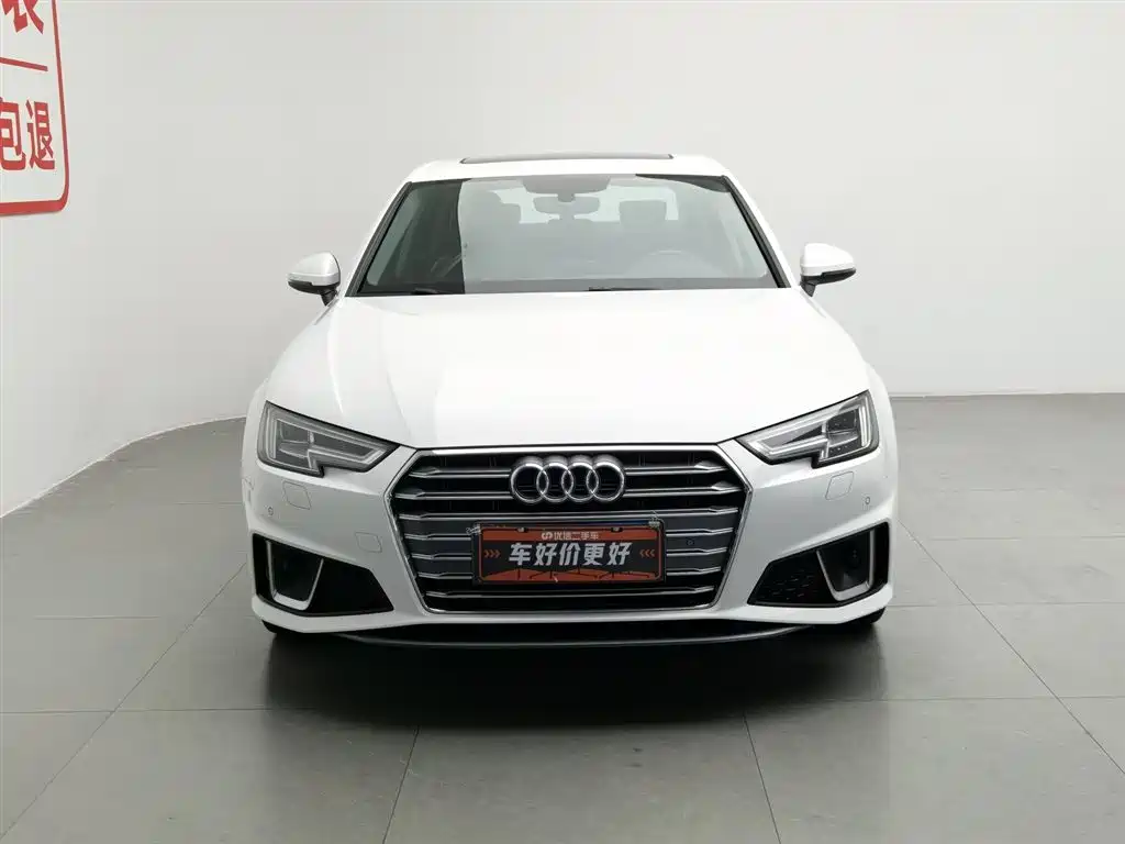 Audi A4L 2019 40 TFSI Fashion Edition National VI