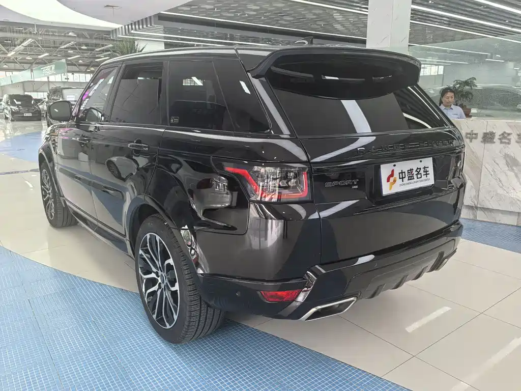 Range Rover Sport 2021 3.0 L6曜黑版