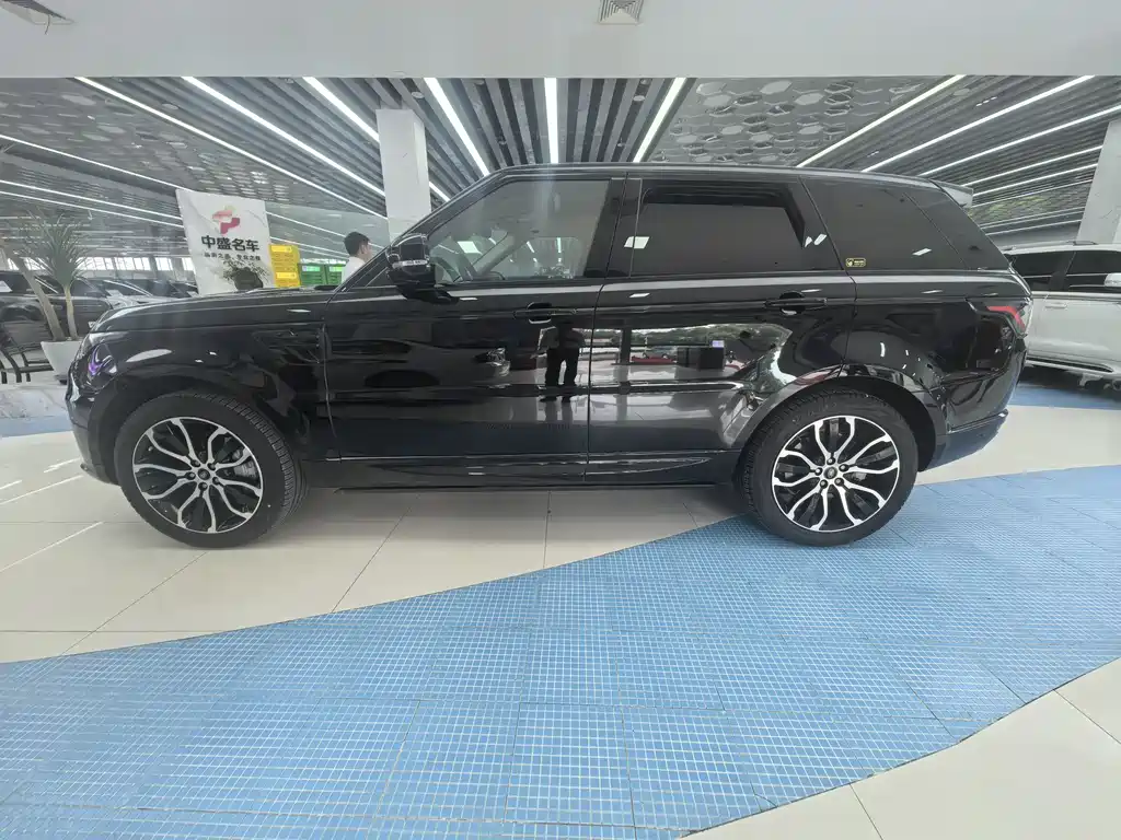 Range Rover Sport 2021 3.0 L6曜黑版
