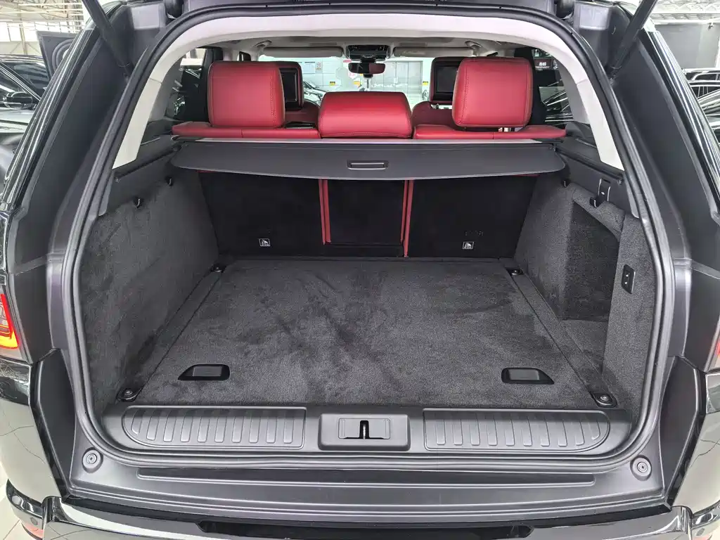 Range Rover Sport 2021 3.0 L6曜黑版