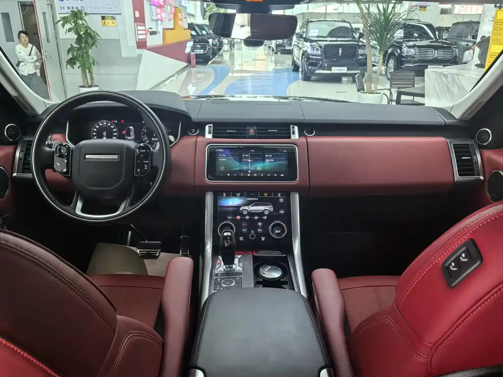 Range Rover Sport 2021 3.0 L6曜黑版