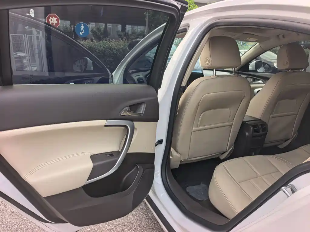 Jingwei 2015 2.0L Elite Fashion Edition