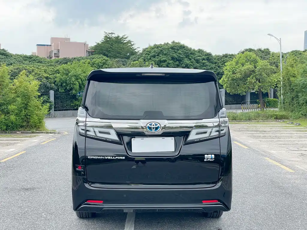 Velfire 2021 Crown Hybrid 2.5L HV Luxury Edition