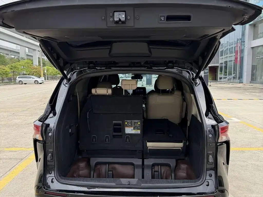 Sienna 2023 2.5L Hybrid Luxury Edition