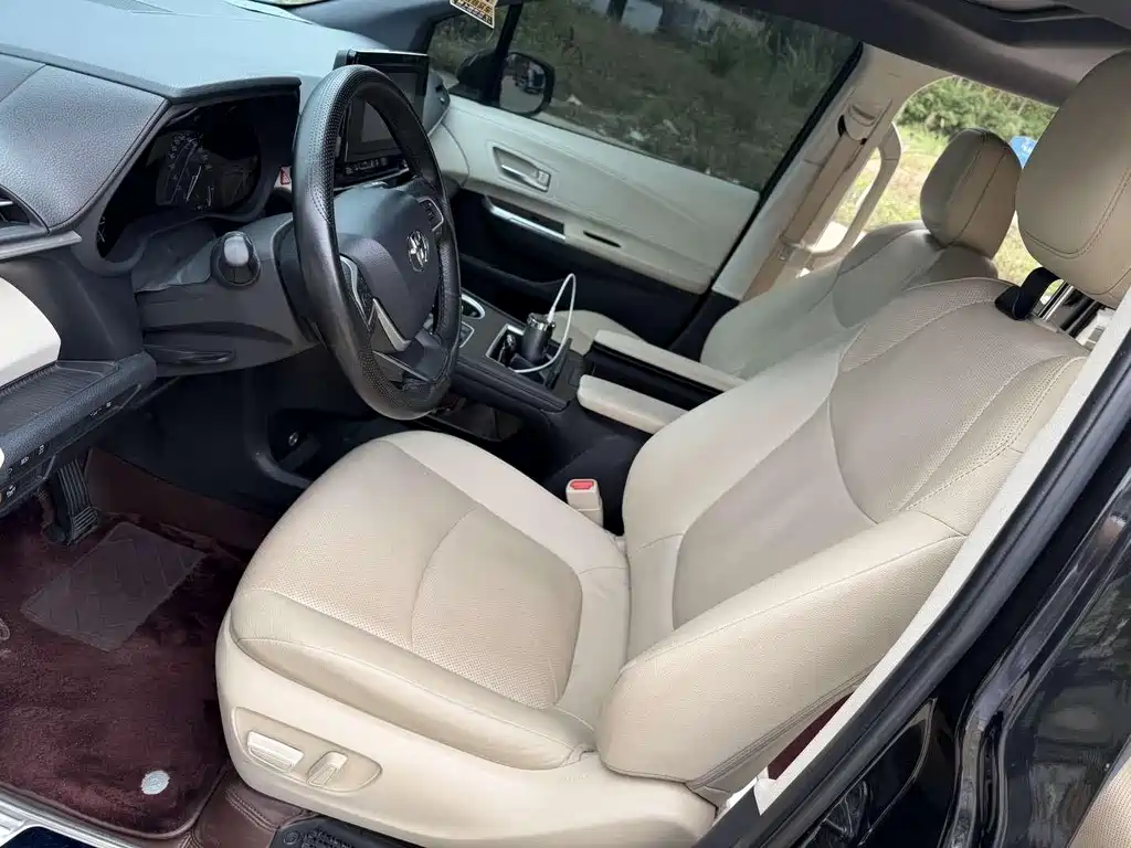 Sienna 2023 2.5L Hybrid Luxury Edition