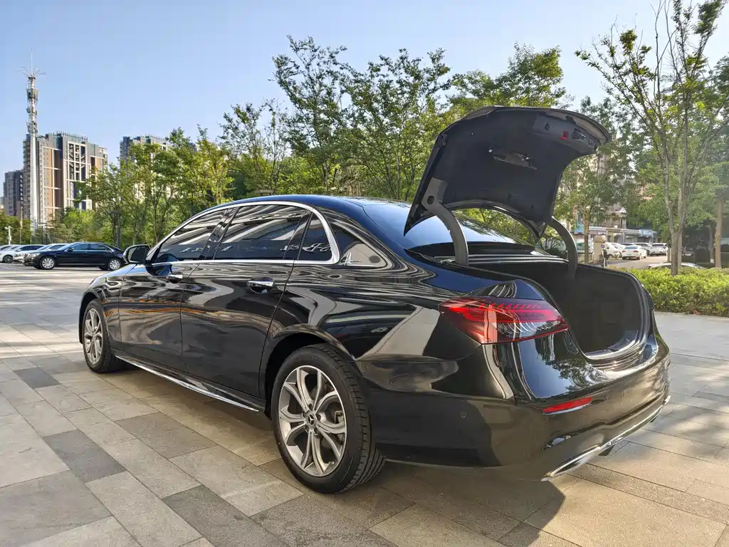 Mercedes-Benz E-Class 2022 Facelift 3 E 300 L Sporty and Stylish Edition