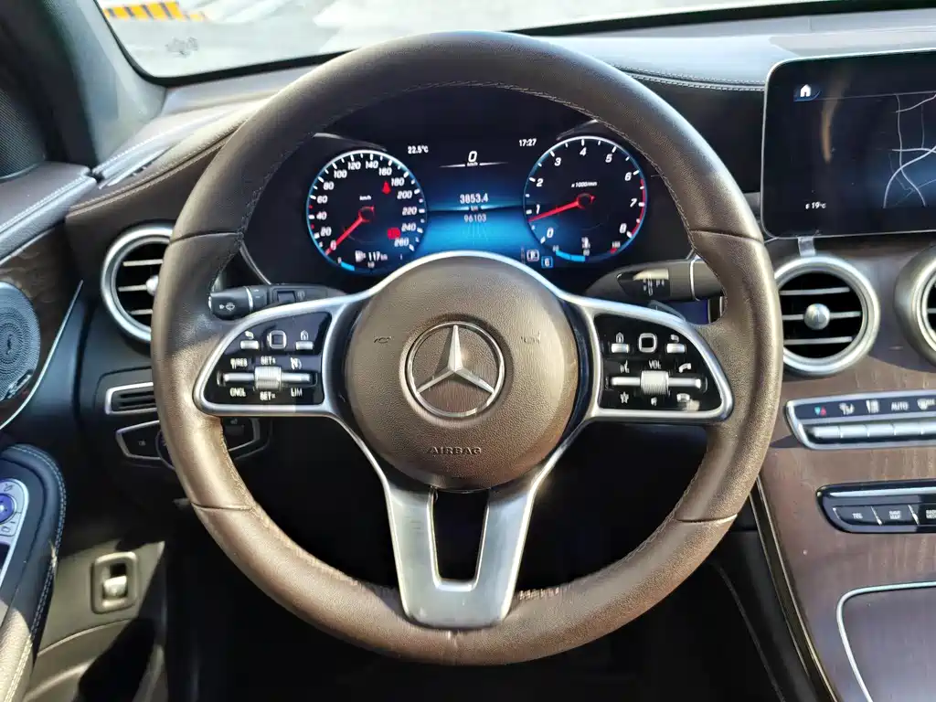 Mercedes GLC 2020 260 L 4MATIC Luxury Edition