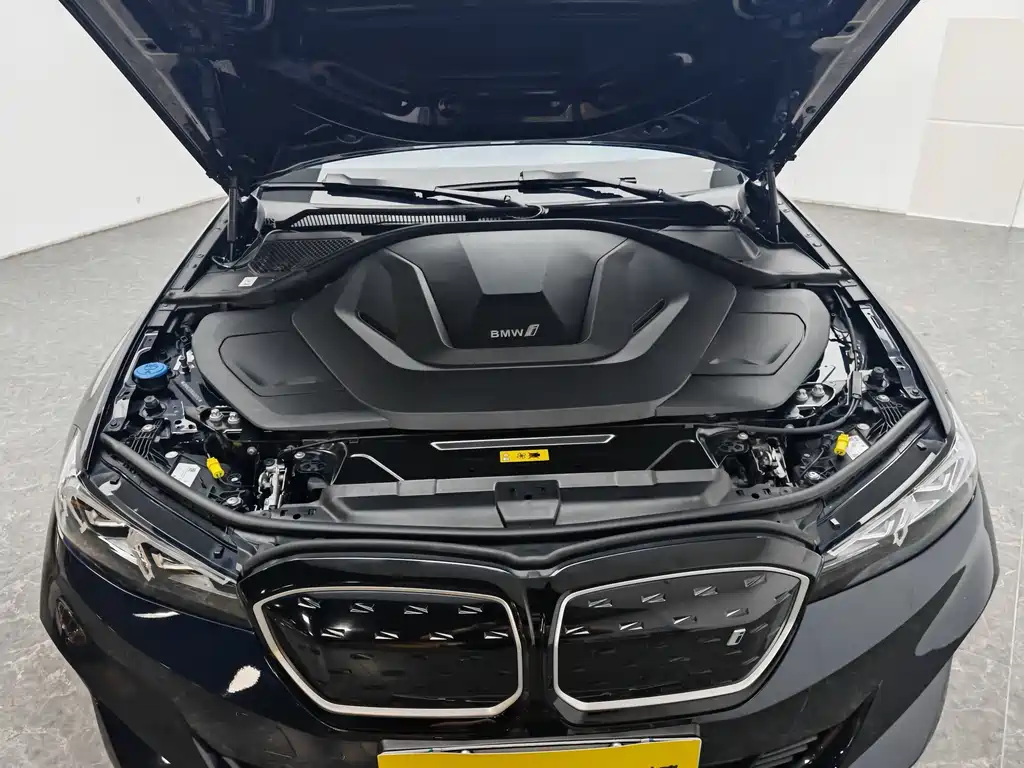 BMW i3 2024 eDrive 40 L Nightshade Edition
