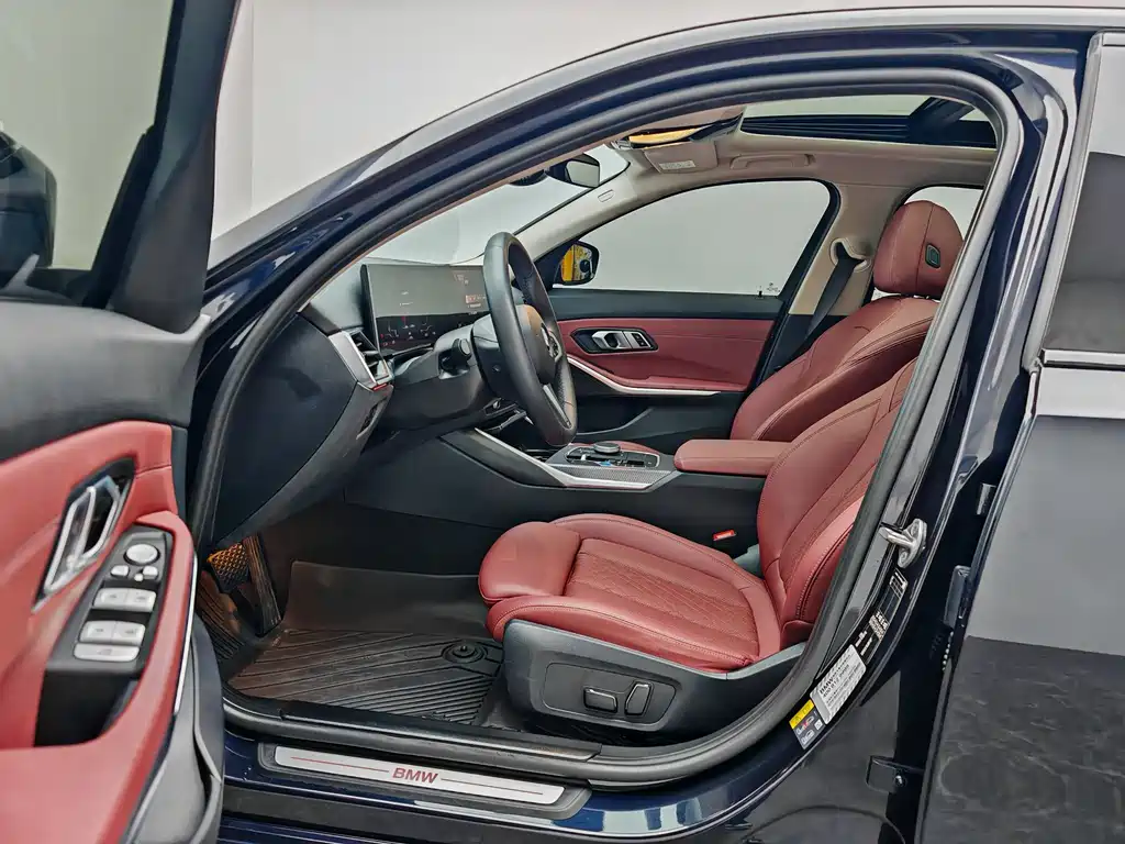 BMW i3 2024 eDrive 40 L Nightshade Edition
