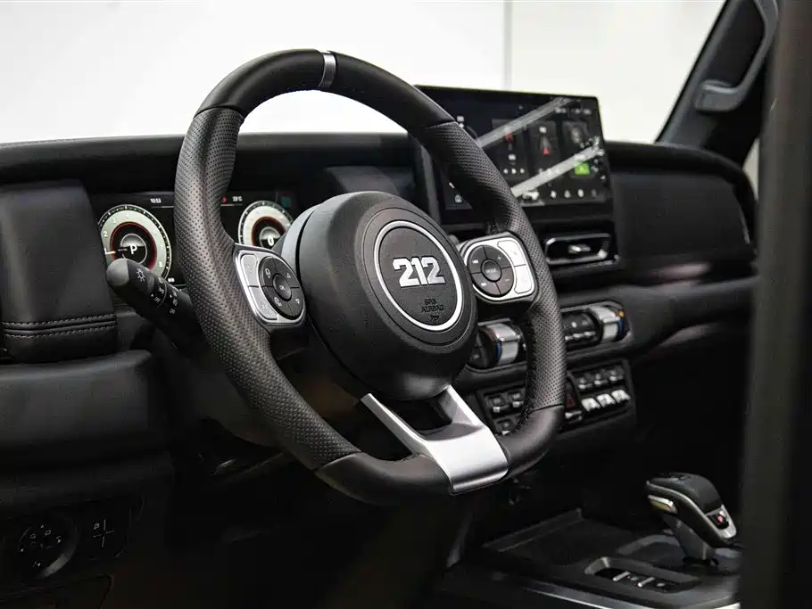 212 T01 2024 Model Explorer