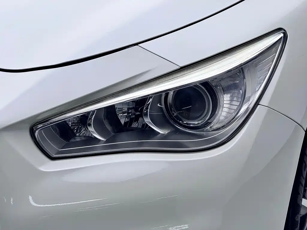 Infiniti Q50L 2018 2.0T Comfort Edition National VI