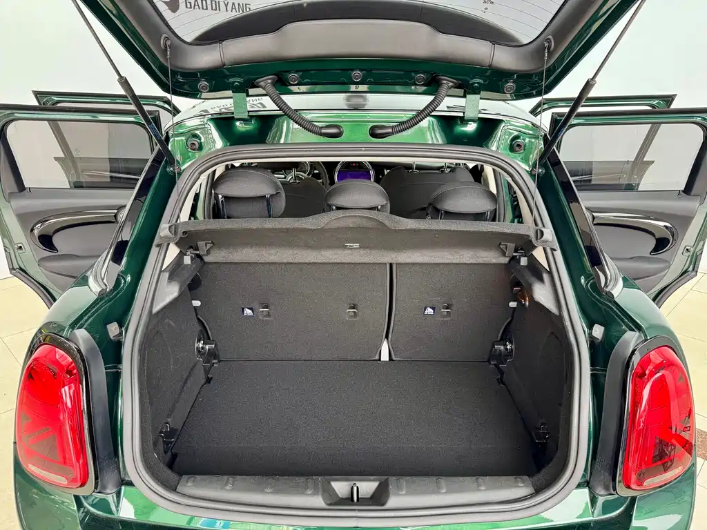 MINI 2018 1.5T Cooper Classic Five-Door Edition