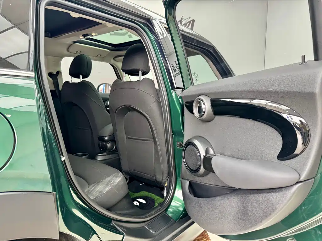 MINI 2018 1.5T Cooper Classic Five-Door Edition