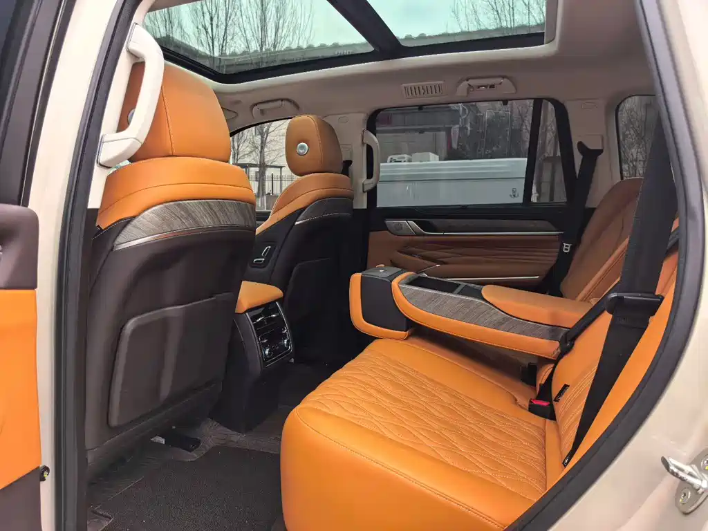 TANK 500 2022 Model Sport Edition 5-Seater