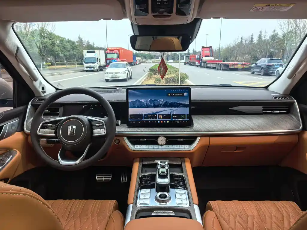 TANK 500 2022 Model Sport Edition 5-Seater