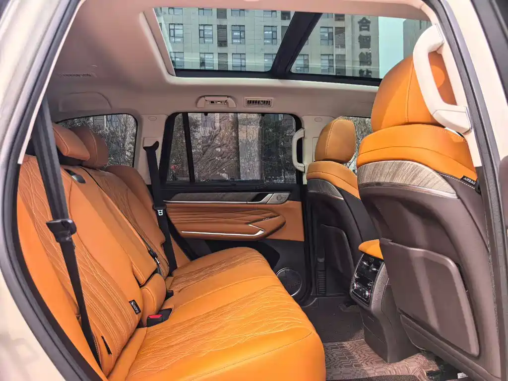 TANK 500 2022 Model Sport Edition 5-Seater