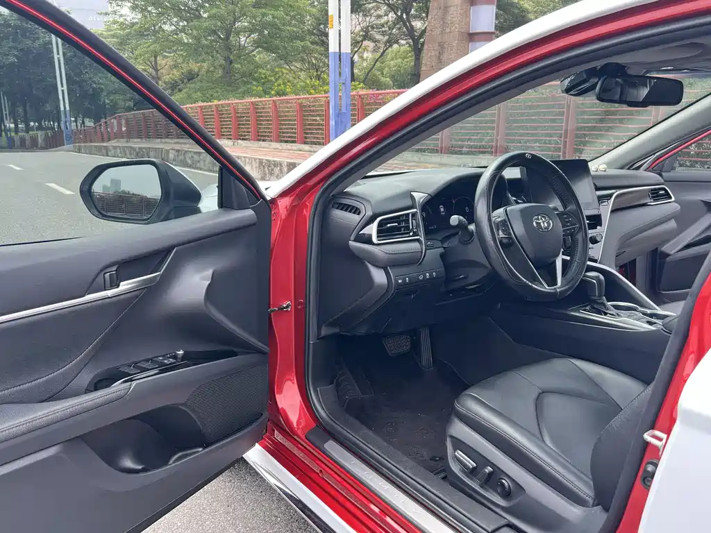 Camry 2023 2.5G Luxury Edition