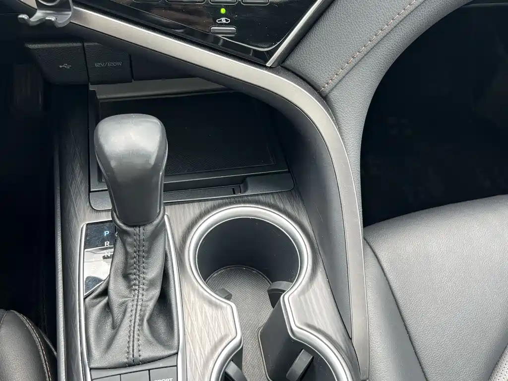 Camry 2023 2.5G Luxury Edition