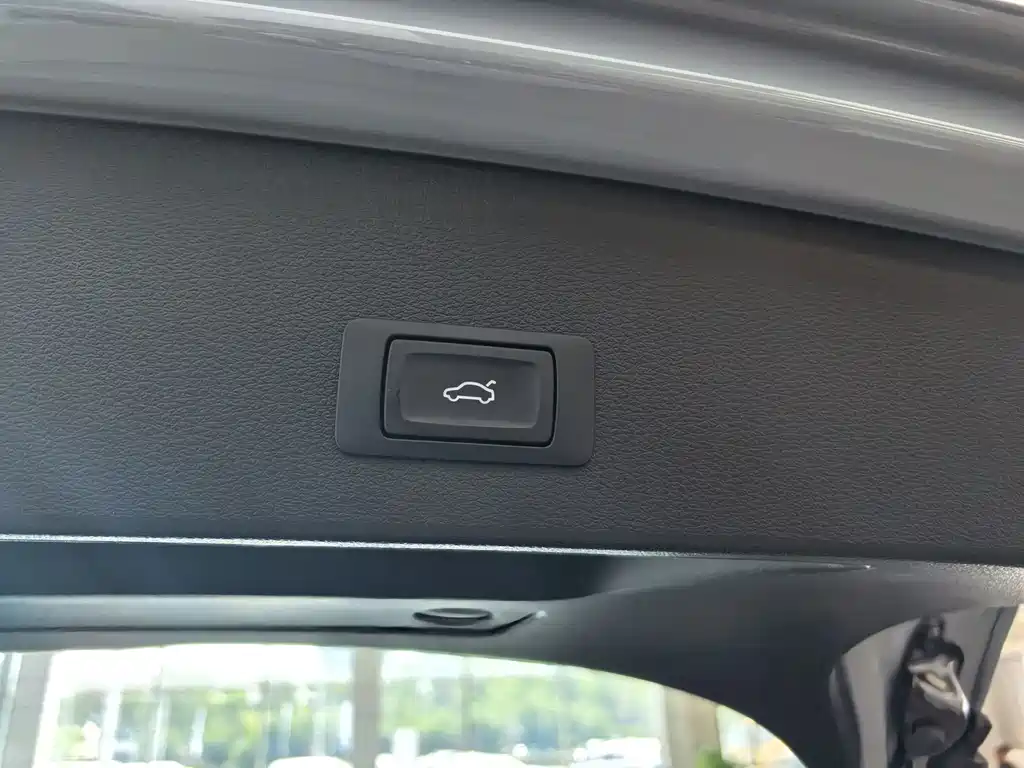 Audi Q2L 2025 35TFSI Progressive Dynamic Edition