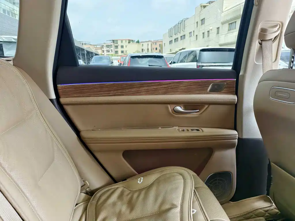 SUV M7 2024 1.5T Rear-wheel Drive Plus Edition 5-seater