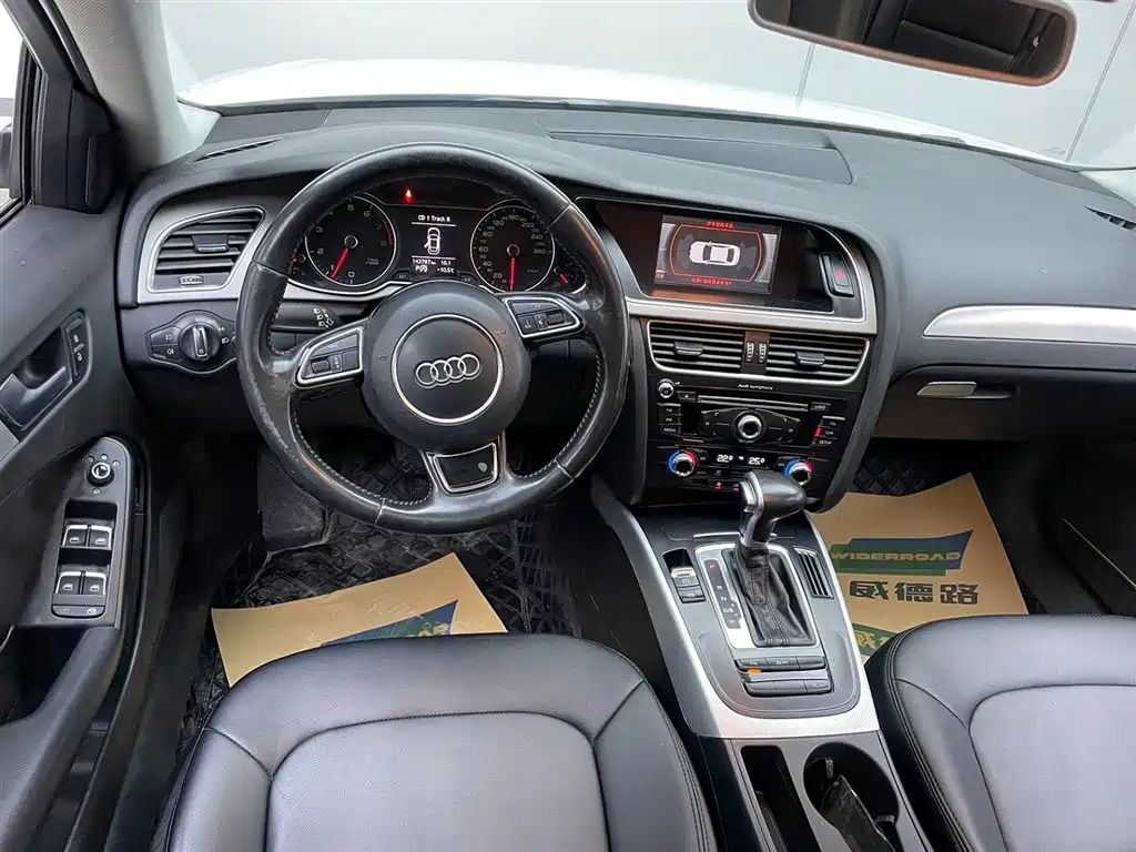 Audi A4L 2016 model 35 TFSI automatic standard edition