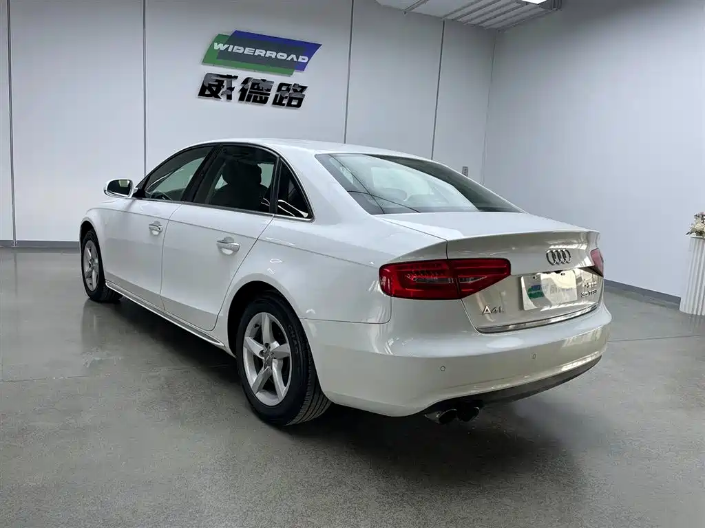 Audi A4L 2016 model 35 TFSI automatic standard edition