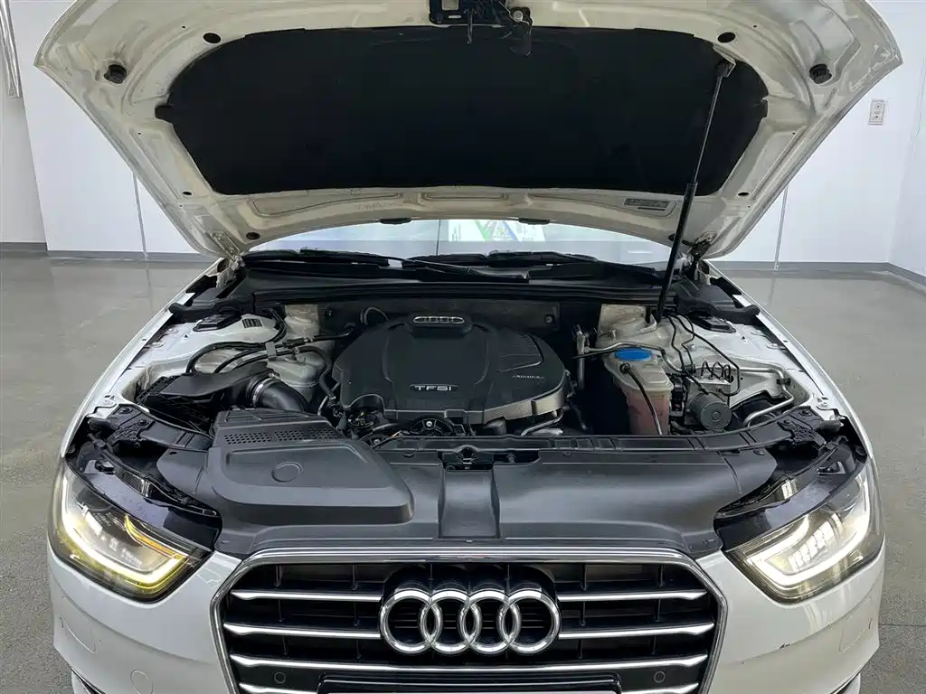 Audi A4L 2016 model 35 TFSI automatic standard edition