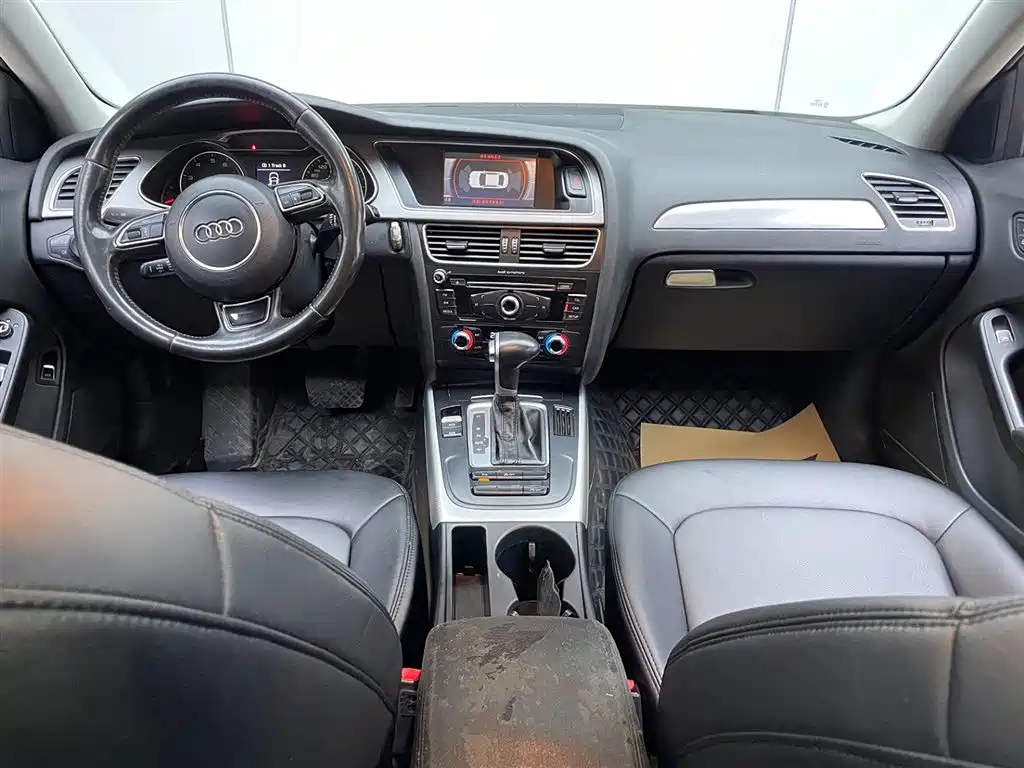 Audi A4L 2016 model 35 TFSI automatic standard edition