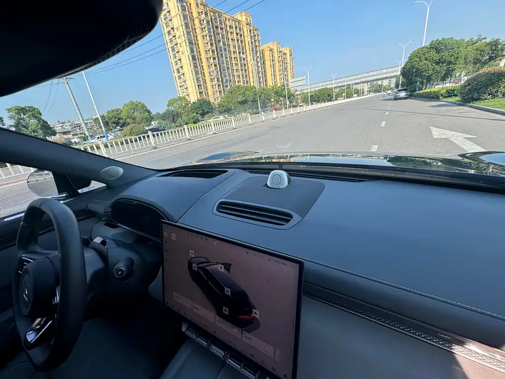 Jizhe 7X 2025 Model 75kWh Rear-wheel Drive Smart Driving Edition