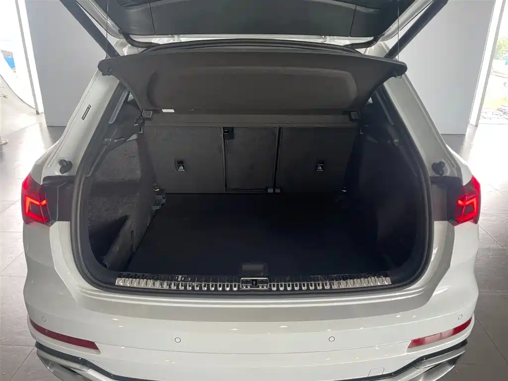 Audi Q3 2025 45th Anniversary Edition 40 TFSI Sporty Dynamic Model