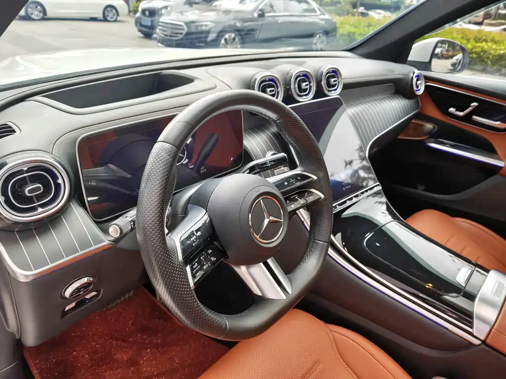 Mercedes-Benz GLC 2023 GLC 300 L 4MATIC Luxury 7-seat