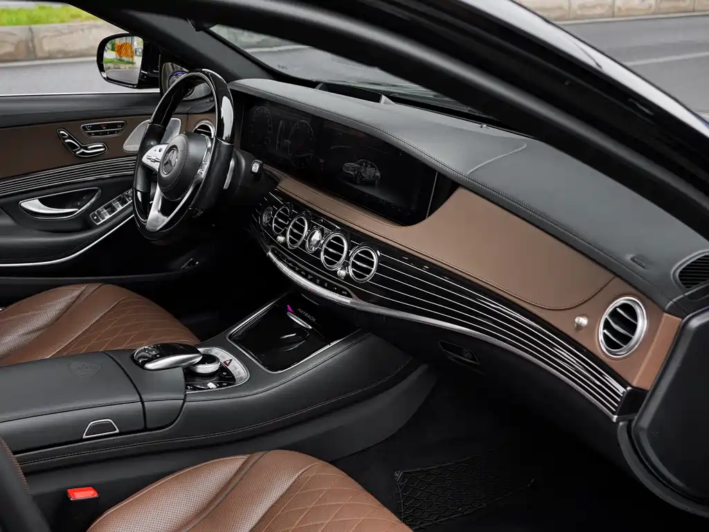 Maybach S-Class 2018 S 560 4MATIC