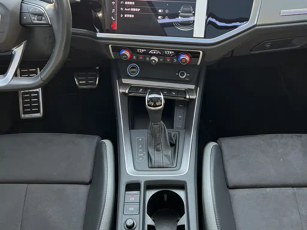 Audi Q3 2023 35 TFSI Sportline (1.4T)