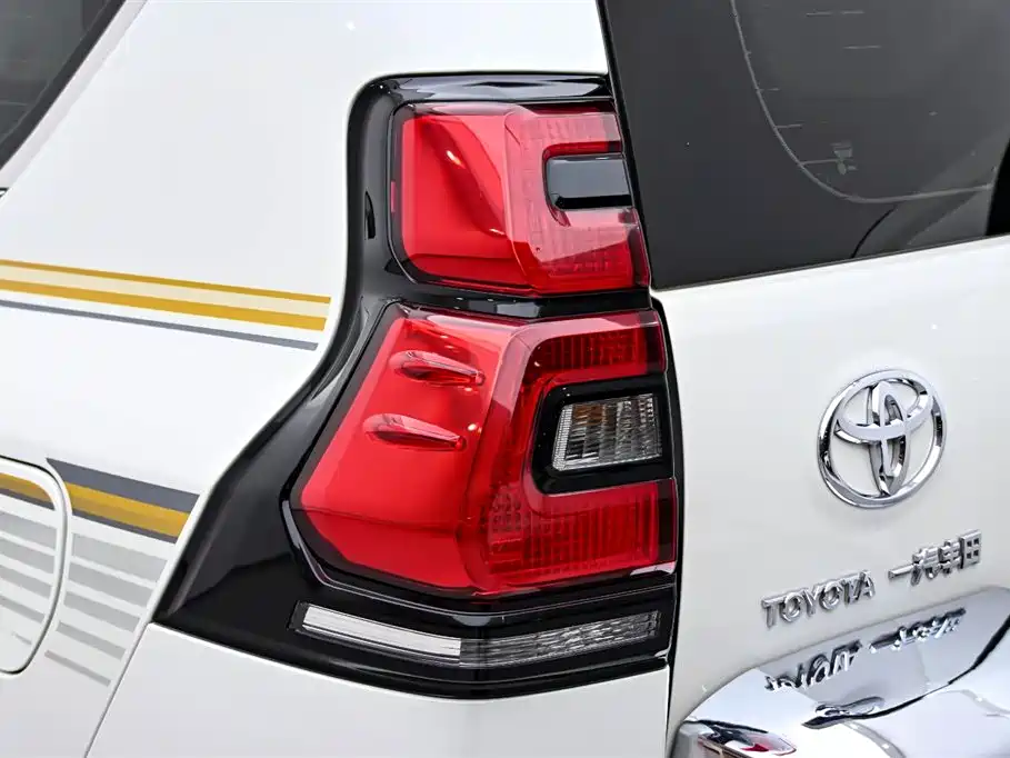 Prado 2019 3.5L Automatic TX-L Prestige Edition Rear Spare Tire