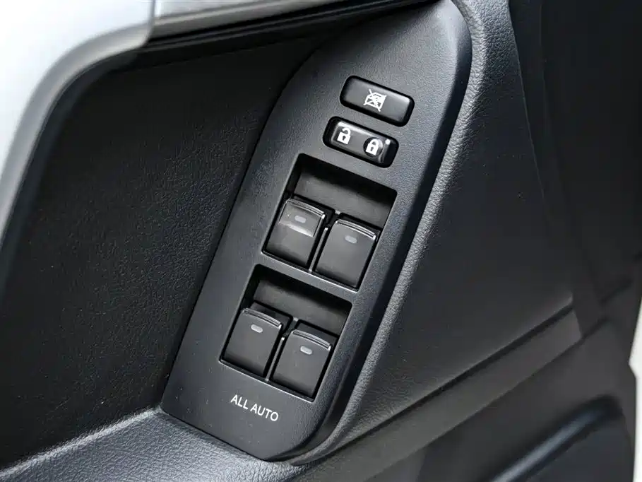 Prado 2019 3.5L Automatic TX-L Prestige Edition Rear Spare Tire