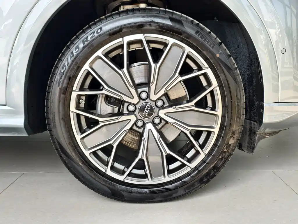 Audi Q5L 2026 Edition 2.0T Smart Hybrid Luxury Version