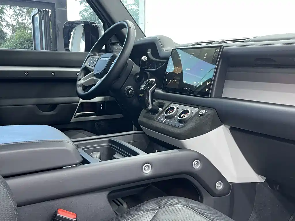 Land Rover Defender 2024 110 3.0T P400 X-DYNAMIC HSE