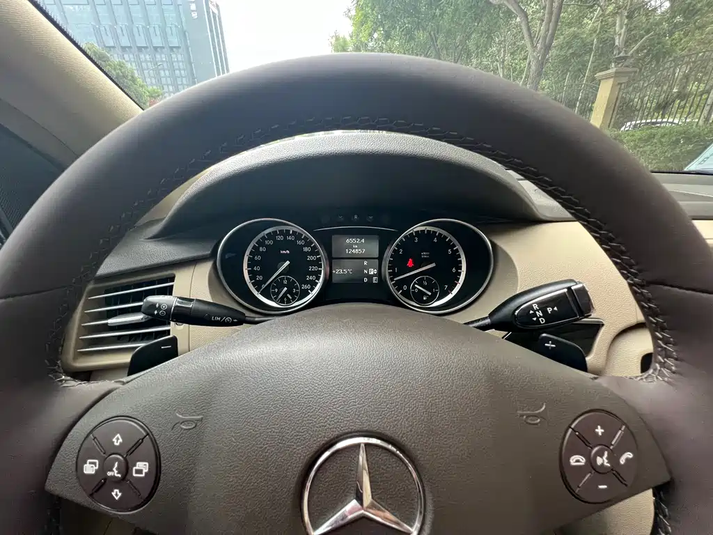 Mercedes-Benz R-Class 2017 R 320 4MATIC Business Edition Limited Edition