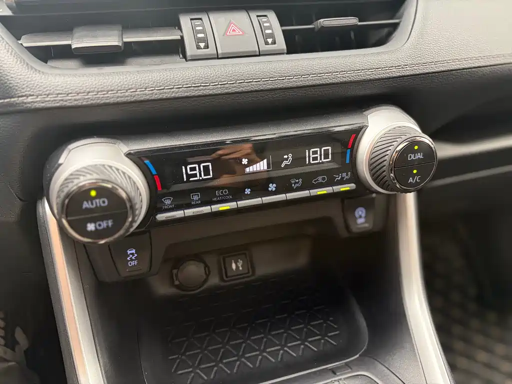 Velaranda 2022 2.0L CVT Two-Wheel Drive Luxury Edition