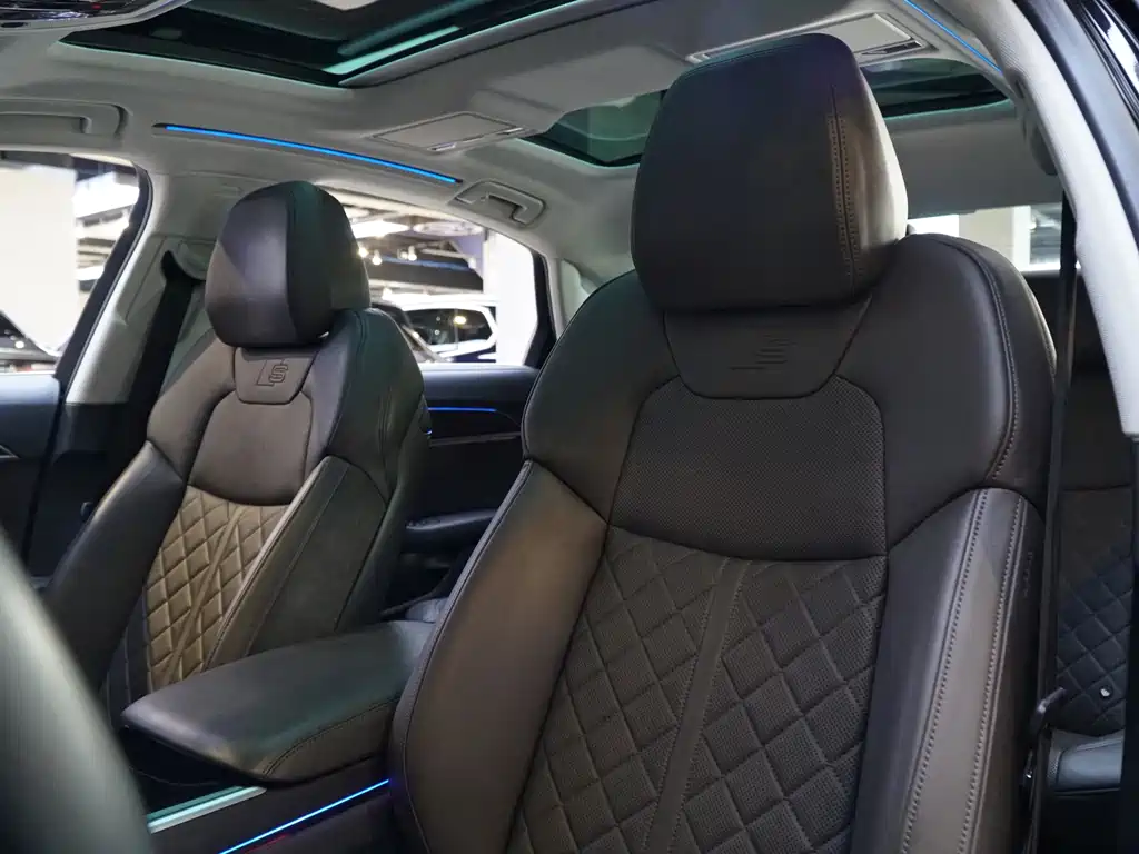 Audi A8 2022 model A8L 50 TFSI quattro Comfort edition Collector's Edition
