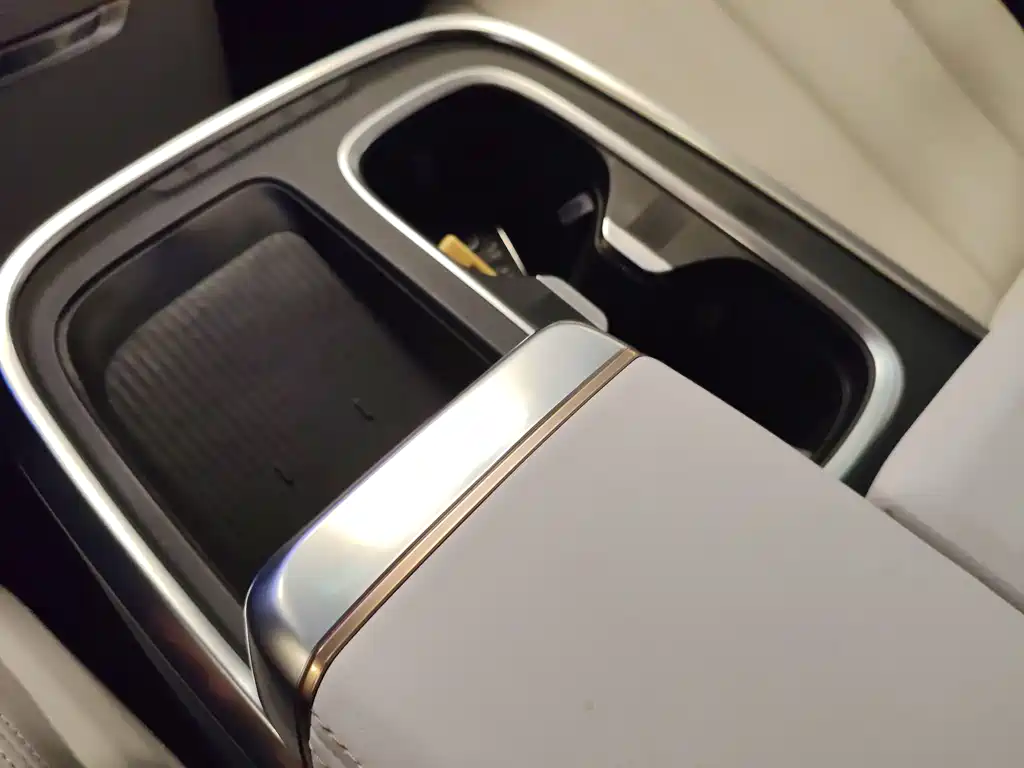 2025 Century 2.0T Six-Seater Yunshe Edition