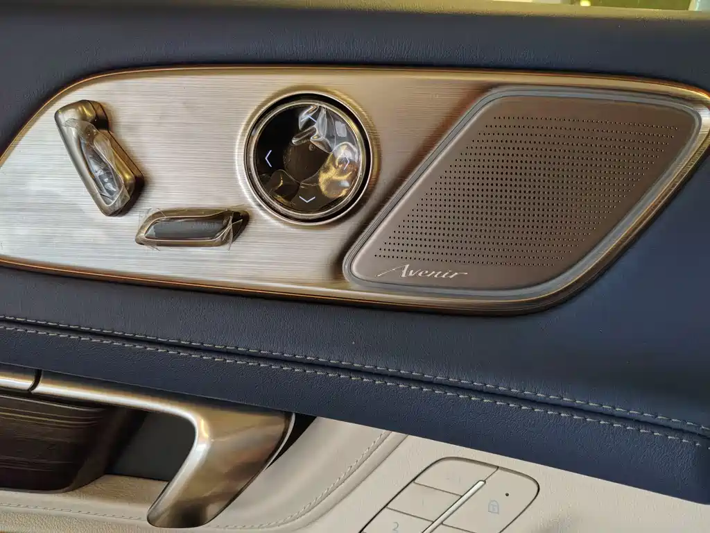 2025 Century 2.0T Six-Seater Yunshe Edition