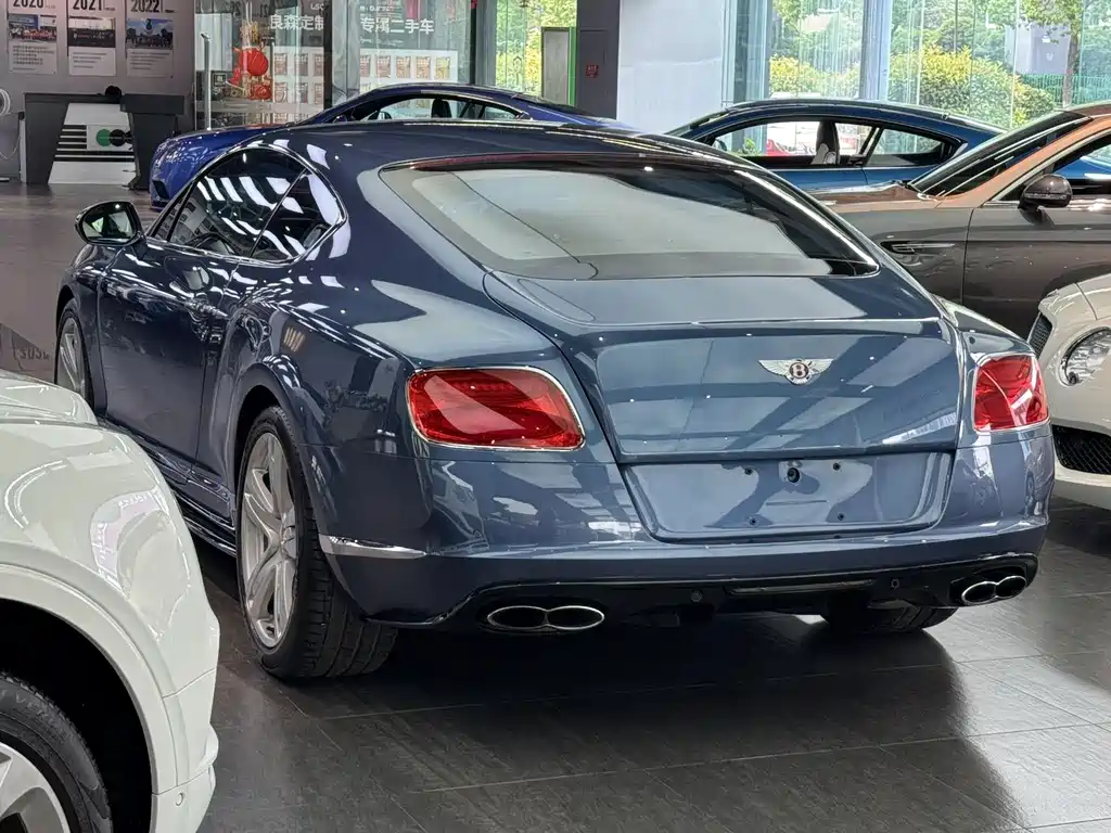 Audi A8 2014 model 4.0T GT V8 S standard edition