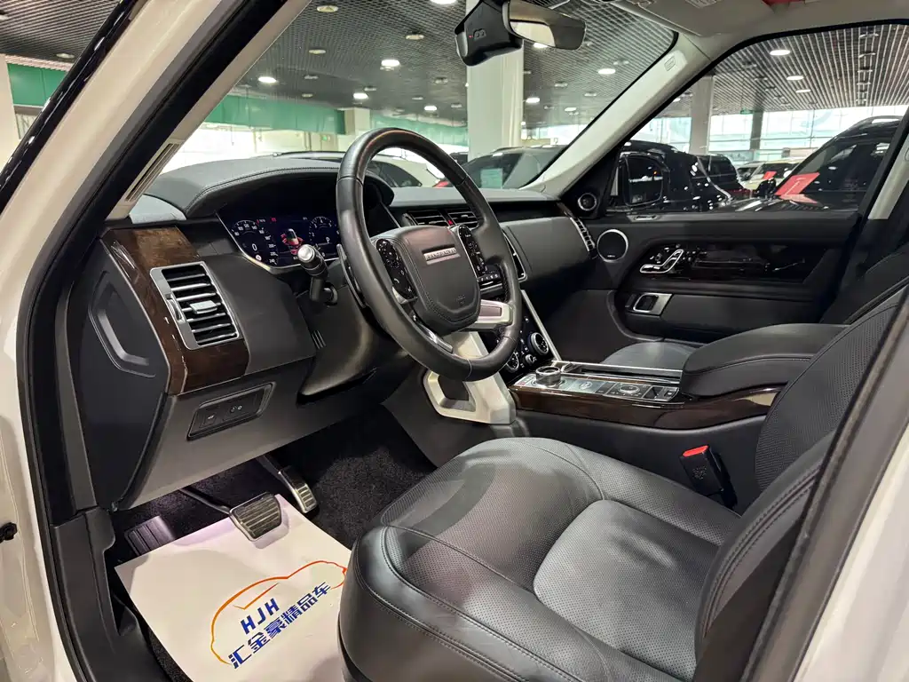 Range Rover 2022 3.0 L6 360PS Heritage Edition