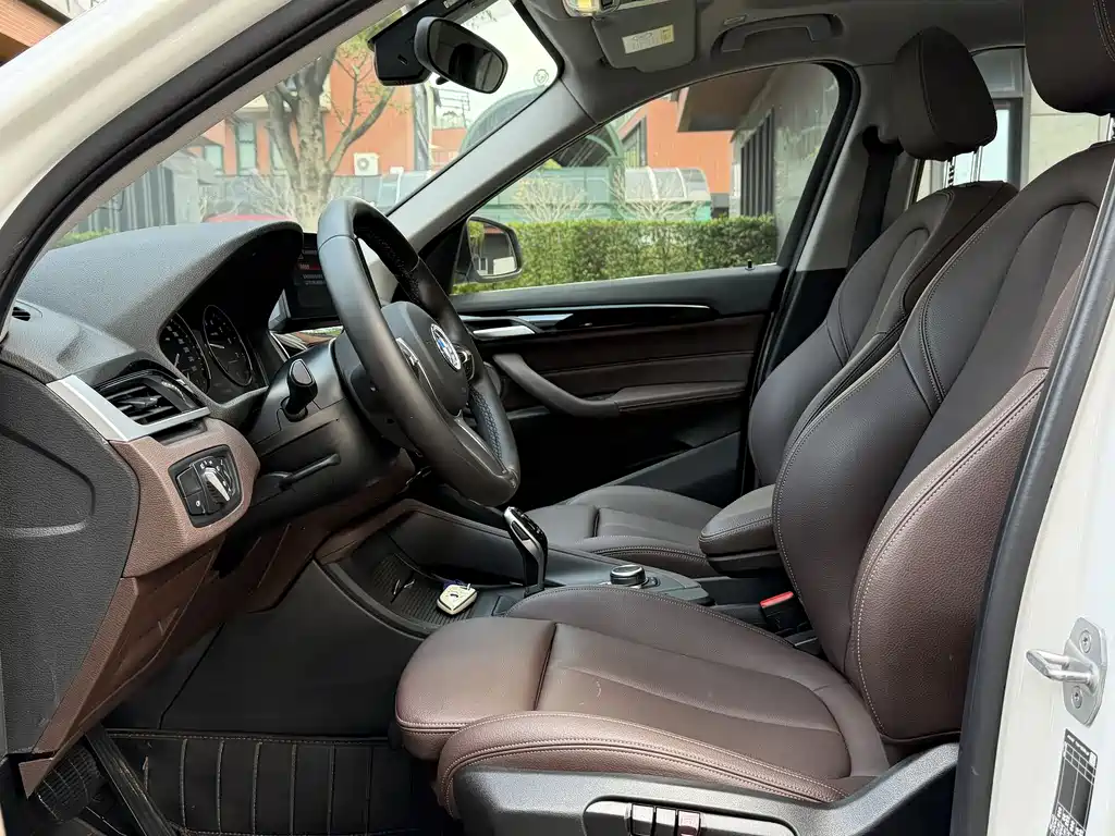 BMW X1 2022 sDrive25Li Leading Edition