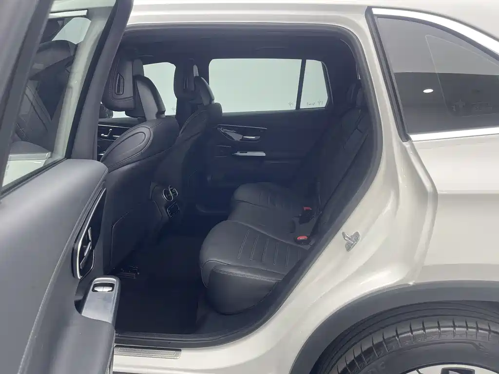Mercedes-Benz GLC 2024 GLC 260 L 4MATIC Dynamic Edition 5-door