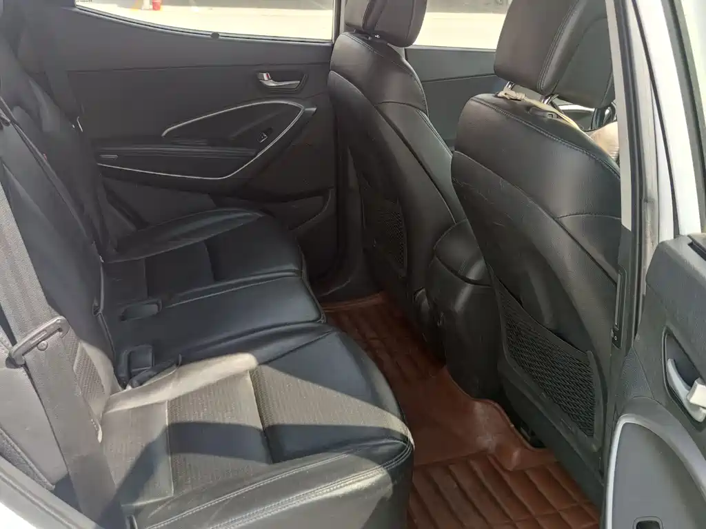 Sorento 2013 2.4L Automatic 2WD Smart Edition