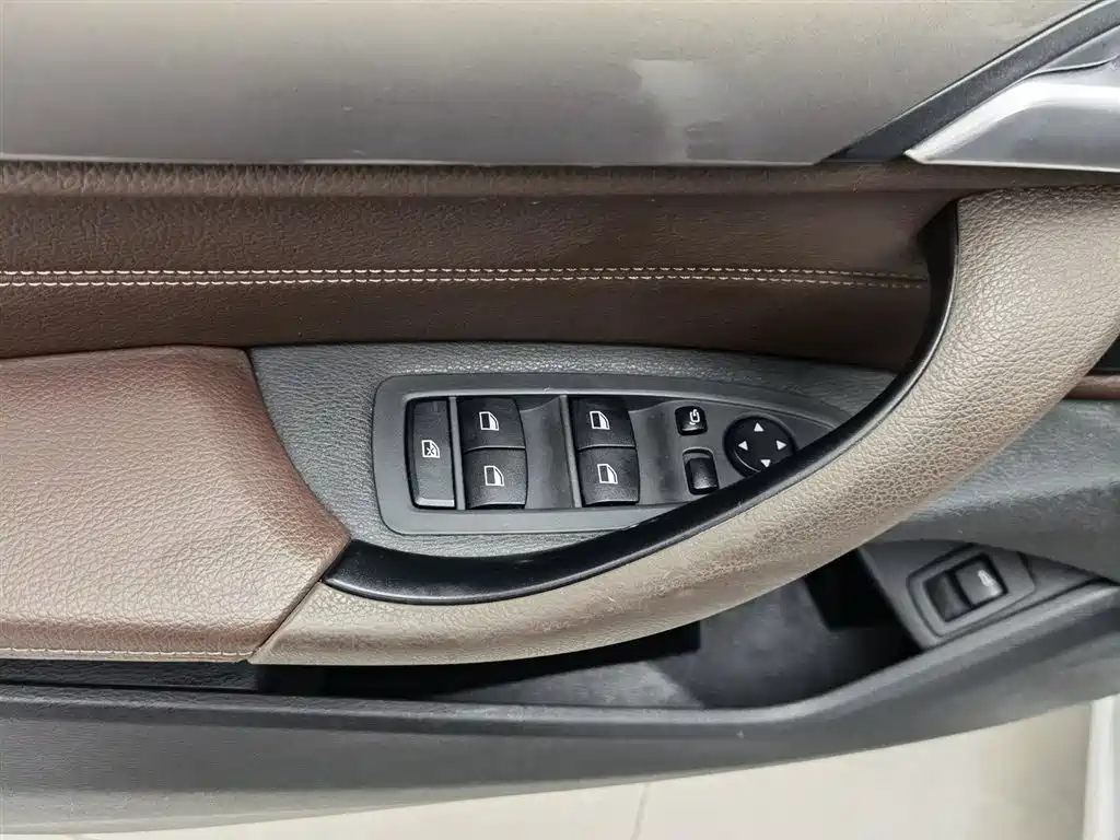BMW X1 2019 sDrive18Li Luxury Edition