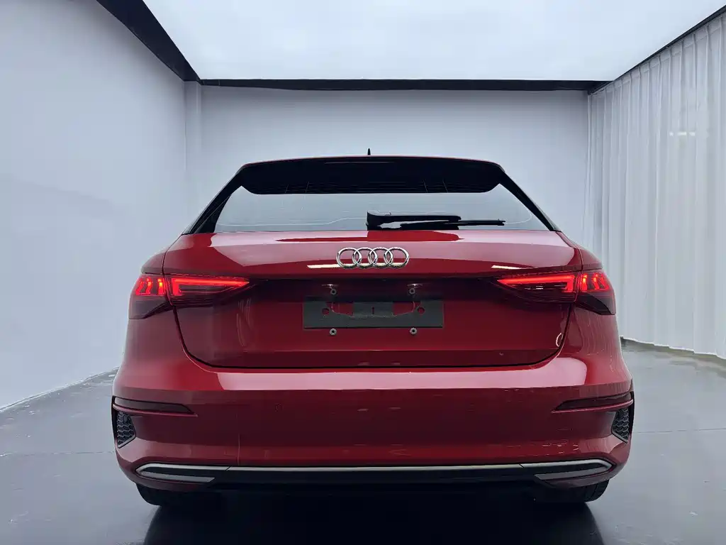 Audi A3 2022 Sportback 35 TFSI Fashion Elegance Edition