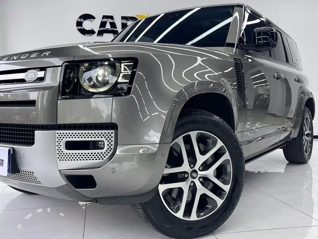 Land Rover Defender 2024 110 3.0T P400 XS